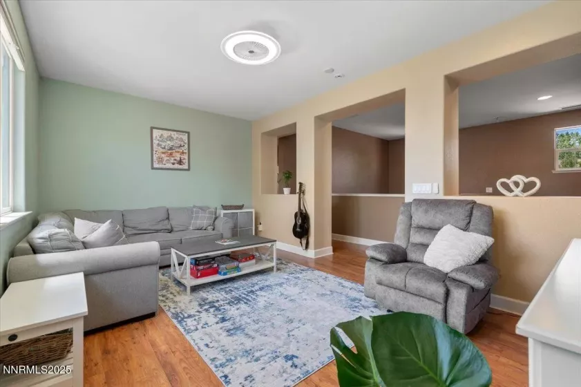 400 Sondrio, Reno, Nevada 89521, 5 Bedrooms Bedrooms, ,3 BathroomsBathrooms,Residential,Residential,Sondrio,250050380