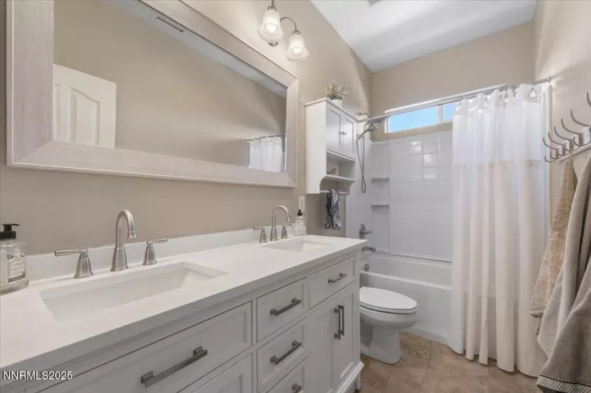 400 Sondrio, Reno, Nevada 89521, 5 Bedrooms Bedrooms, ,3 BathroomsBathrooms,Residential,Residential,Sondrio,250050380