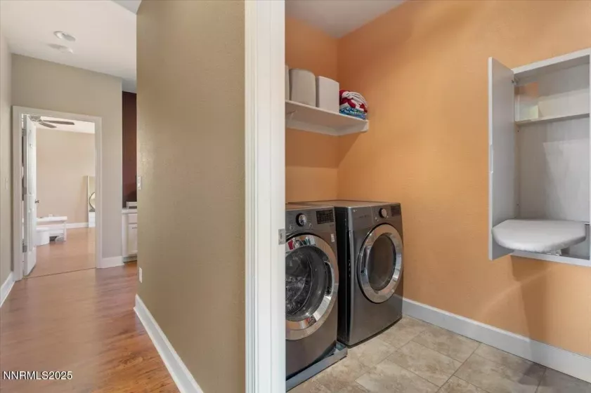 400 Sondrio, Reno, Nevada 89521, 5 Bedrooms Bedrooms, ,3 BathroomsBathrooms,Residential,Residential,Sondrio,250050380