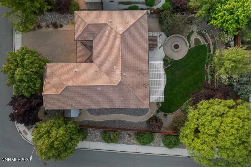 400 Sondrio, Reno, Nevada 89521, 5 Bedrooms Bedrooms, ,3 BathroomsBathrooms,Residential,Residential,Sondrio,250050380