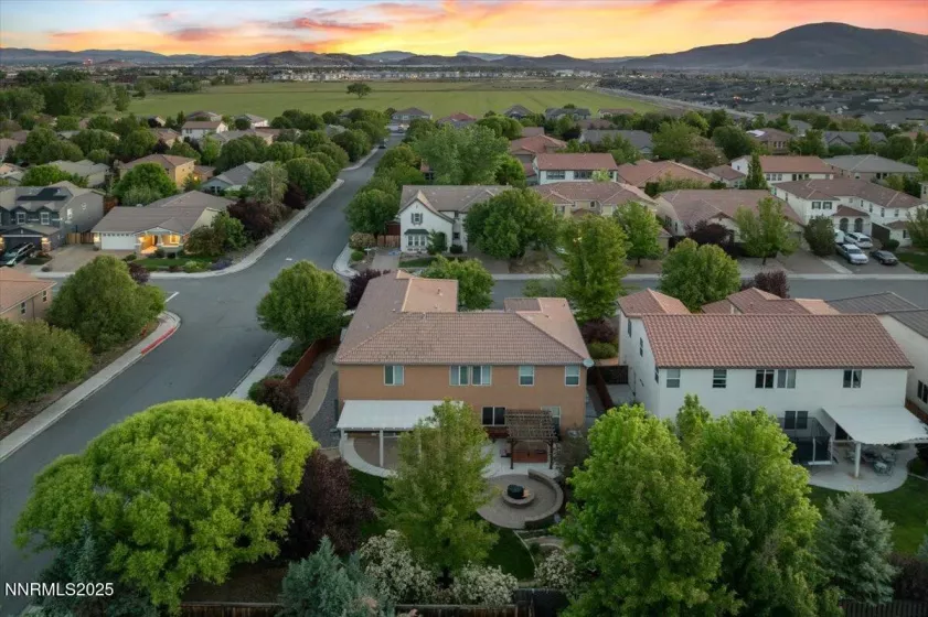 400 Sondrio, Reno, Nevada 89521, 5 Bedrooms Bedrooms, ,3 BathroomsBathrooms,Residential,Residential,Sondrio,250050380