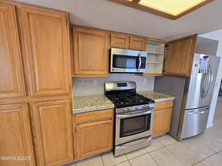 986 Quail Hollow, Reno, Nevada 89511, 4 Bedrooms Bedrooms, ,3 BathroomsBathrooms,Residential,Residential,Quail Hollow,250050278