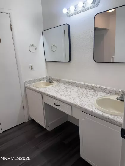528 Smithridge, Reno, Nevada 89502, 3 Bedrooms Bedrooms, ,2 BathroomsBathrooms,Residential,Residential,Smithridge,250050383