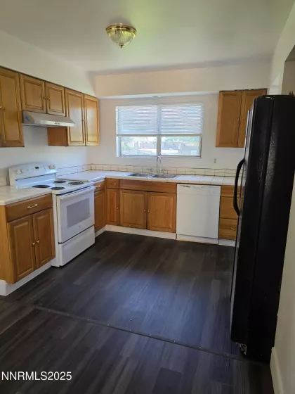 528 Smithridge, Reno, Nevada 89502, 3 Bedrooms Bedrooms, ,2 BathroomsBathrooms,Residential,Residential,Smithridge,250050383