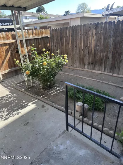 528 Smithridge, Reno, Nevada 89502, 3 Bedrooms Bedrooms, ,2 BathroomsBathrooms,Residential,Residential,Smithridge,250050383