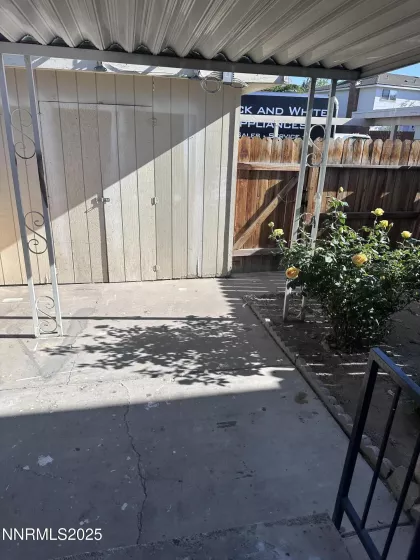 528 Smithridge, Reno, Nevada 89502, 3 Bedrooms Bedrooms, ,2 BathroomsBathrooms,Residential,Residential,Smithridge,250050383