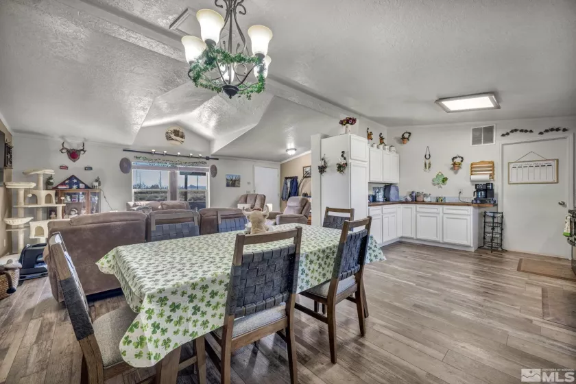 1575 Quince, Silver Springs, Nevada 89429, 6 Bedrooms Bedrooms, ,3 BathroomsBathrooms,Residential,Residential,Quince,250004278