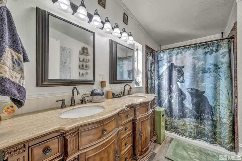 1575 Quince, Silver Springs, Nevada 89429, 6 Bedrooms Bedrooms, ,3 BathroomsBathrooms,Residential,Residential,Quince,250004278