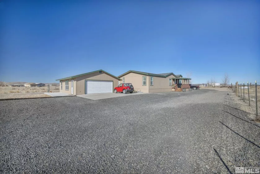 1575 Quince, Silver Springs, Nevada 89429, 6 Bedrooms Bedrooms, ,3 BathroomsBathrooms,Residential,Residential,Quince,250004278