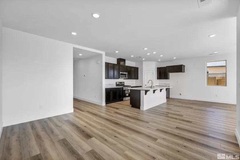 401 Solaris, Carson City, Nevada 89705, 3 Bedrooms Bedrooms, ,2 BathroomsBathrooms,Residential,Residential,Solaris,250001161