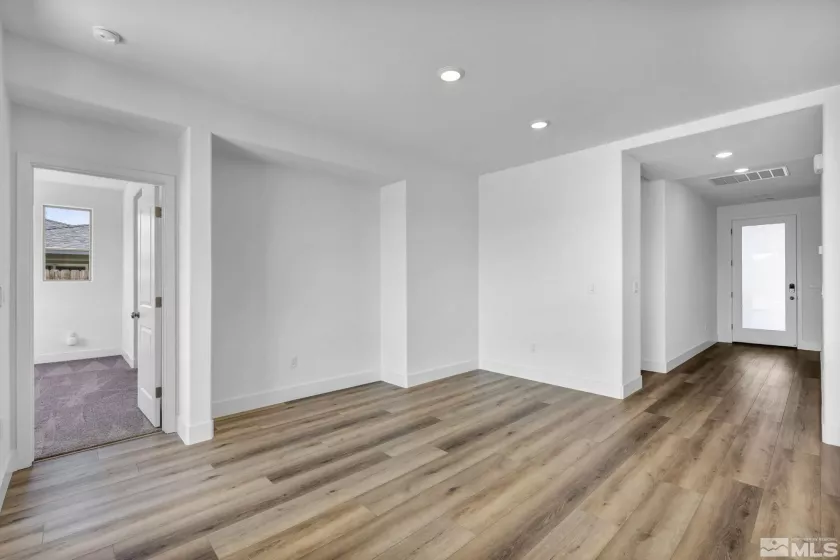 401 Solaris, Carson City, Nevada 89705, 3 Bedrooms Bedrooms, ,2 BathroomsBathrooms,Residential,Residential,Solaris,250001161