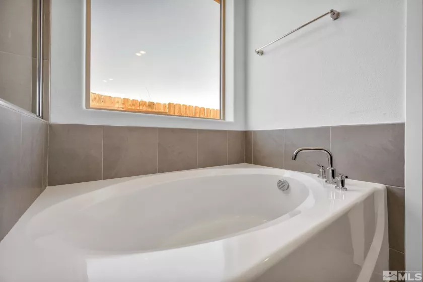 401 Solaris, Carson City, Nevada 89705, 3 Bedrooms Bedrooms, ,2 BathroomsBathrooms,Residential,Residential,Solaris,250001161