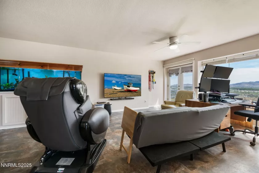 40 Flowery, Dayton, Nevada 89403, ,4 BathroomsBathrooms,Residential,Residential,Flowery,250050392