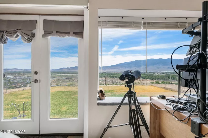 40 Flowery, Dayton, Nevada 89403, ,4 BathroomsBathrooms,Residential,Residential,Flowery,250050392