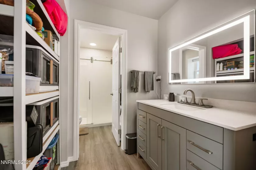 40 Flowery, Dayton, Nevada 89403, ,4 BathroomsBathrooms,Residential,Residential,Flowery,250050392