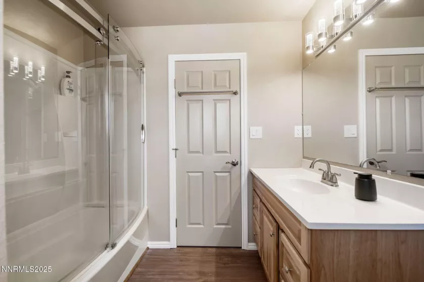 40 Flowery, Dayton, Nevada 89403, ,4 BathroomsBathrooms,Residential,Residential,Flowery,250050392