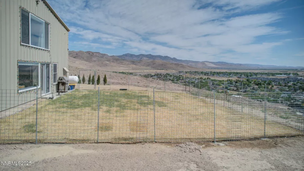 40 Flowery, Dayton, Nevada 89403, ,4 BathroomsBathrooms,Residential,Residential,Flowery,250050392