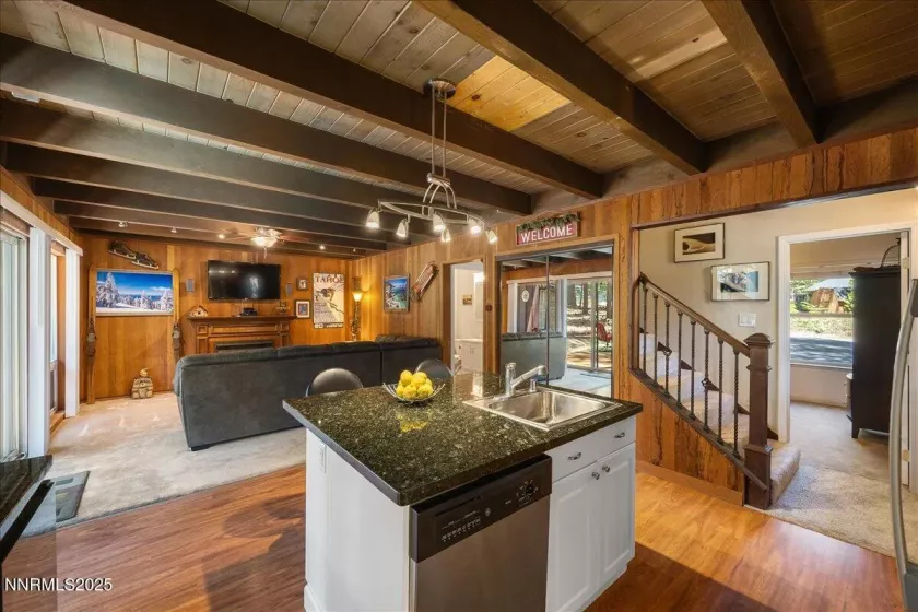860 Gardner, South Lake Tahoe, California 96150, 3 Bedrooms Bedrooms, ,2 BathroomsBathrooms,Residential,Residential,Gardner,250050396