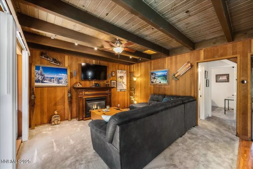 860 Gardner, South Lake Tahoe, California 96150, 3 Bedrooms Bedrooms, ,2 BathroomsBathrooms,Residential,Residential,Gardner,250050396