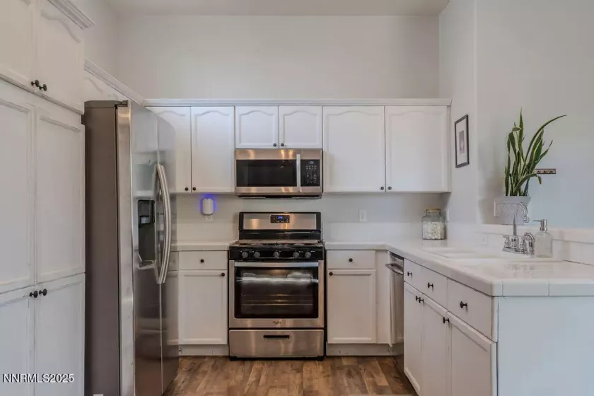 1063 Brierwood, Fernley, Nevada 89408, 3 Bedrooms Bedrooms, ,2 BathroomsBathrooms,Residential,Residential,Brierwood,250050403