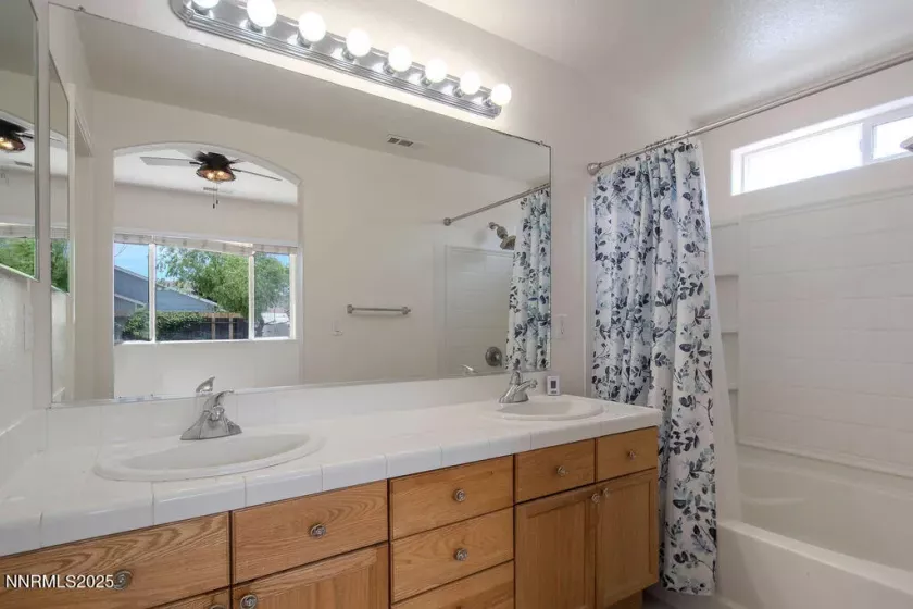 1063 Brierwood, Fernley, Nevada 89408, 3 Bedrooms Bedrooms, ,2 BathroomsBathrooms,Residential,Residential,Brierwood,250050403