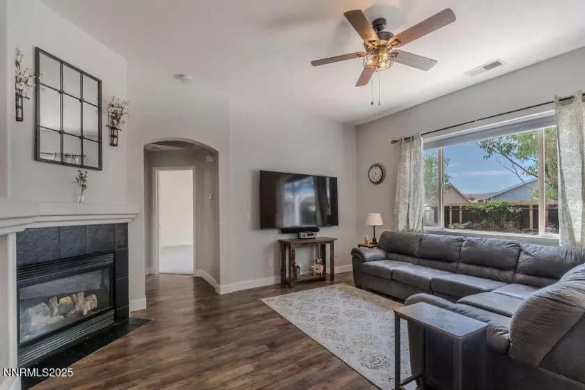 1063 Brierwood, Fernley, Nevada 89408, 3 Bedrooms Bedrooms, ,2 BathroomsBathrooms,Residential,Residential,Brierwood,250050403