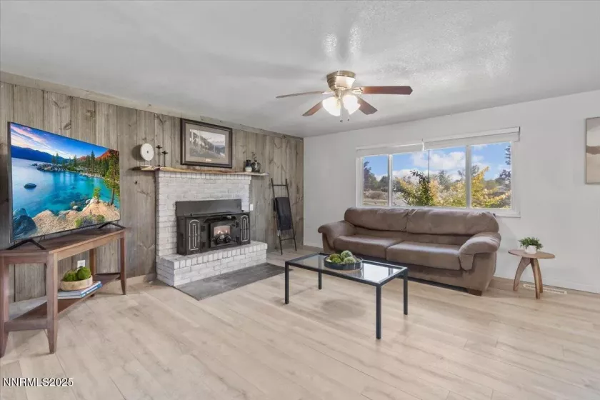 1235 Koontz, Carson City, Nevada 89701, 4 Bedrooms Bedrooms, ,3 BathroomsBathrooms,Residential,Residential,Koontz,250050407