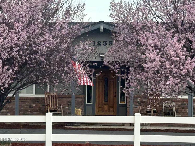 1235 Koontz, Carson City, Nevada 89701, 4 Bedrooms Bedrooms, ,3 BathroomsBathrooms,Residential,Residential,Koontz,250050407