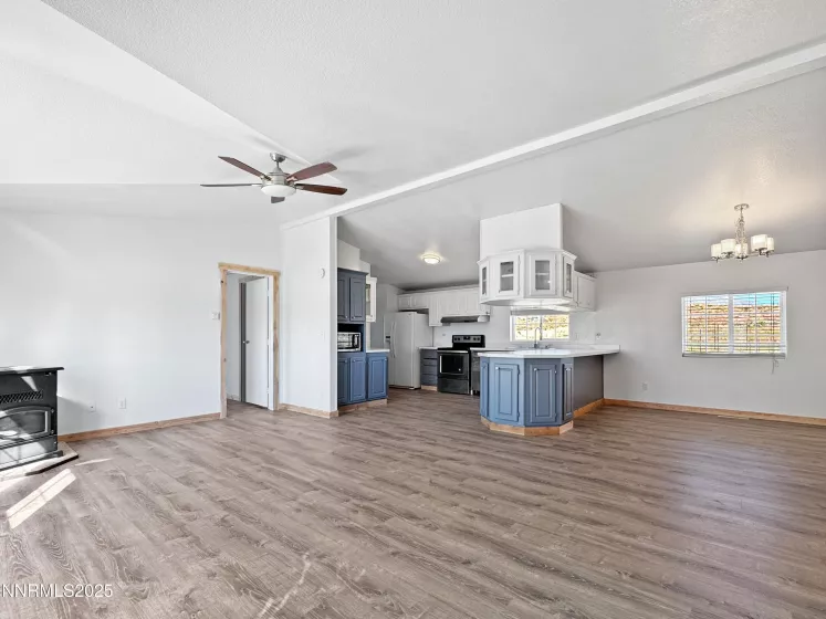 3285 Warner, Winnemucca, Nevada 89445, 3 Bedrooms Bedrooms, ,2 BathroomsBathrooms,Residential,Residential,Warner,250050413