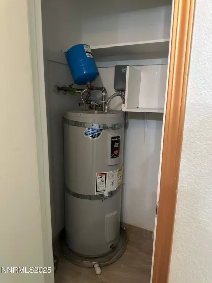 3926 Clear Acre, Reno, Nevada 89512, 2 Bedrooms Bedrooms, ,1 BathroomBathrooms,Residential,Residential,Clear Acre,250050417