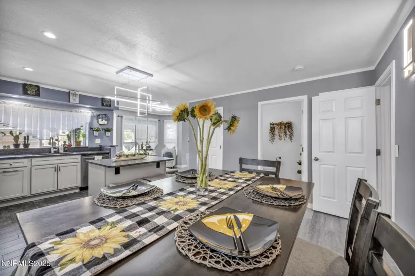 7395 Pah Rah, Sparks, Nevada 89436, 3 Bedrooms Bedrooms, ,3 BathroomsBathrooms,Residential,Residential,Pah Rah,250050420