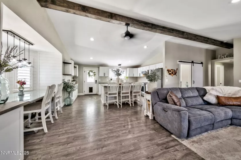 772 Mammoth, Gardnerville, Nevada 89460, 4 Bedrooms Bedrooms, ,2 BathroomsBathrooms,Residential,Residential,Mammoth,250050419