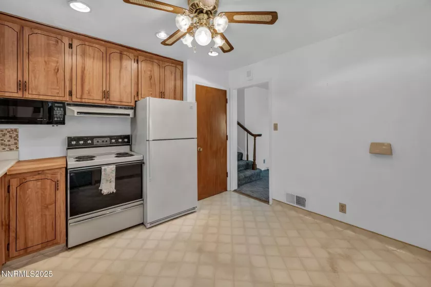895 Stoker, Reno, Nevada 89503, 3 Bedrooms Bedrooms, ,1 BathroomBathrooms,Residential,Residential,Stoker,250050422