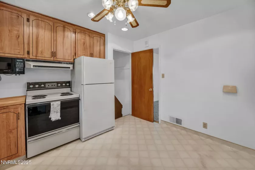 895 Stoker, Reno, Nevada 89503, 3 Bedrooms Bedrooms, ,1 BathroomBathrooms,Residential,Residential,Stoker,250050422