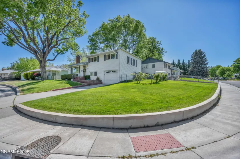 895 Stoker, Reno, Nevada 89503, 3 Bedrooms Bedrooms, ,1 BathroomBathrooms,Residential,Residential,Stoker,250050422