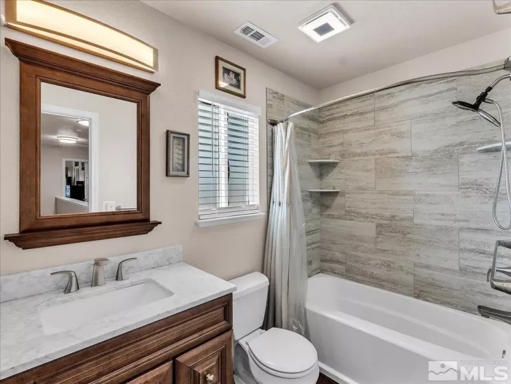 17711 Papa Bear, Reno, Nevada 89508, 4 Bedrooms Bedrooms, ,3 BathroomsBathrooms,Residential,Residential,Papa Bear,250004868