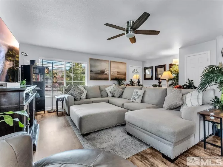 17711 Papa Bear, Reno, Nevada 89508, 4 Bedrooms Bedrooms, ,3 BathroomsBathrooms,Residential,Residential,Papa Bear,250004868