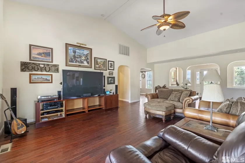60 Horseshoe, Reno, Nevada 89508, 3 Bedrooms Bedrooms, ,2 BathroomsBathrooms,Residential,Residential,Horseshoe,250004957