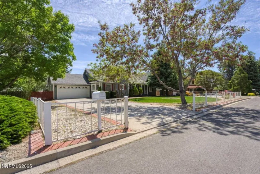 3277 Dartmouth, Carson City, Nevada 89703, 3 Bedrooms Bedrooms, ,2 BathroomsBathrooms,Residential,Residential,Dartmouth,250050440