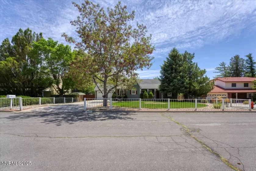 3277 Dartmouth, Carson City, Nevada 89703, 3 Bedrooms Bedrooms, ,2 BathroomsBathrooms,Residential,Residential,Dartmouth,250050440
