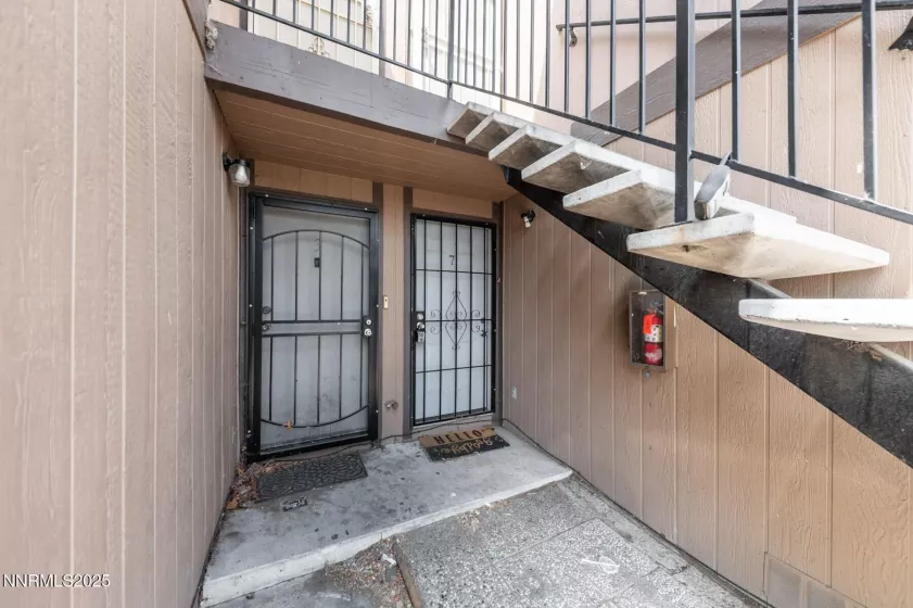 2400 Tripp, Reno, Nevada 89512, 2 Bedrooms Bedrooms, ,2 BathroomsBathrooms,Residential,Residential,Tripp,250050446