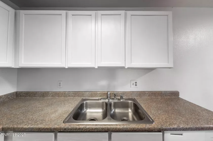 2400 Tripp, Reno, Nevada 89512, 2 Bedrooms Bedrooms, ,2 BathroomsBathrooms,Residential,Residential,Tripp,250050446