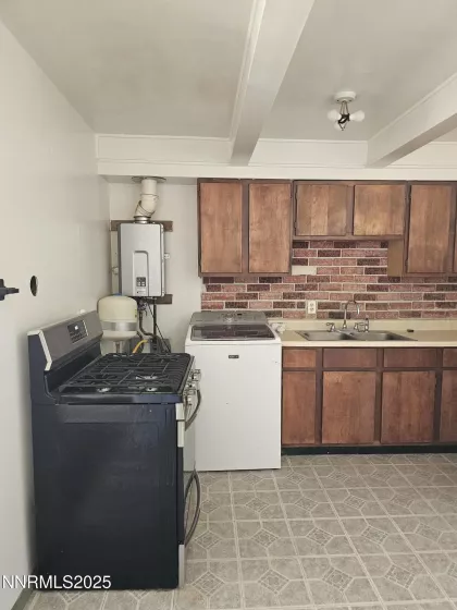 121 English, Hawthorne, Nevada 89415, 2 Bedrooms Bedrooms, ,1 BathroomBathrooms,Residential,Residential,English,250050445