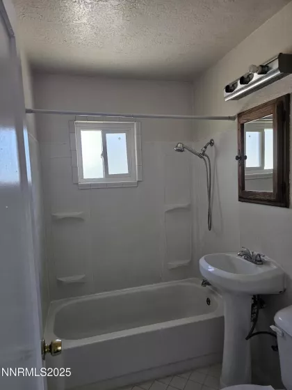 121 English, Hawthorne, Nevada 89415, 2 Bedrooms Bedrooms, ,1 BathroomBathrooms,Residential,Residential,English,250050445
