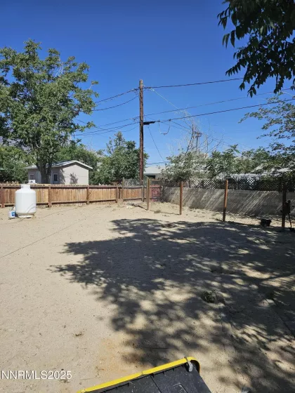 121 English, Hawthorne, Nevada 89415, 2 Bedrooms Bedrooms, ,1 BathroomBathrooms,Residential,Residential,English,250050445