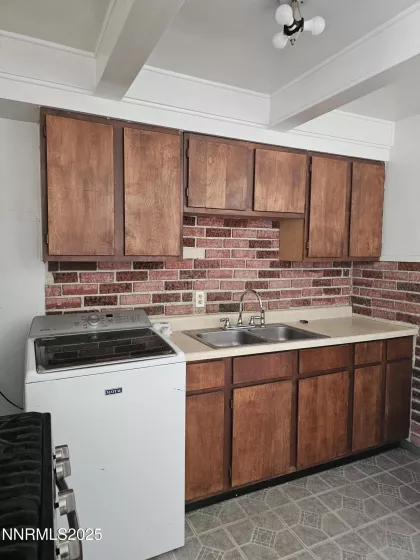 121 English, Hawthorne, Nevada 89415, 2 Bedrooms Bedrooms, ,1 BathroomBathrooms,Residential,Residential,English,250050445