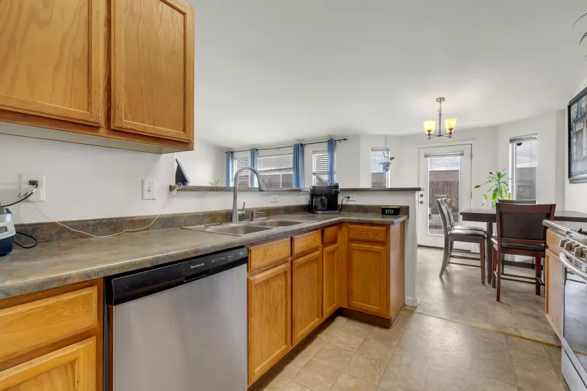 1641 Meadows, Fernley, Nevada 89408, 3 Bedrooms Bedrooms, ,2 BathroomsBathrooms,Residential,Residential,Meadows,250050459