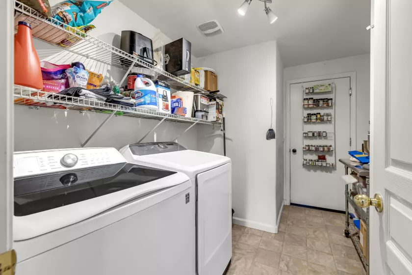 1641 Meadows, Fernley, Nevada 89408, 3 Bedrooms Bedrooms, ,2 BathroomsBathrooms,Residential,Residential,Meadows,250050459
