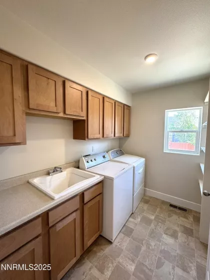 675 Taylor, Reno, Nevada 89502, 2 Bedrooms Bedrooms, ,2 BathroomsBathrooms,Residential,Residential,Taylor,250050461