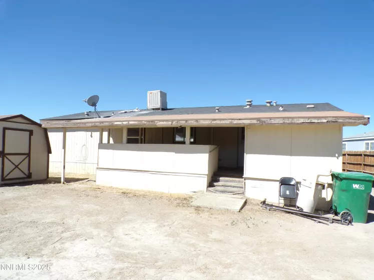 863 Jennys, Fernley, Nevada 89408, 3 Bedrooms Bedrooms, ,2 BathroomsBathrooms,Residential,Residential,Jennys,250050462
